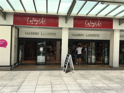 Galeries Lafayette Biarritz (17 À 19 Place Clémenceau) .